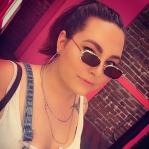 Meet your Posher, Haley